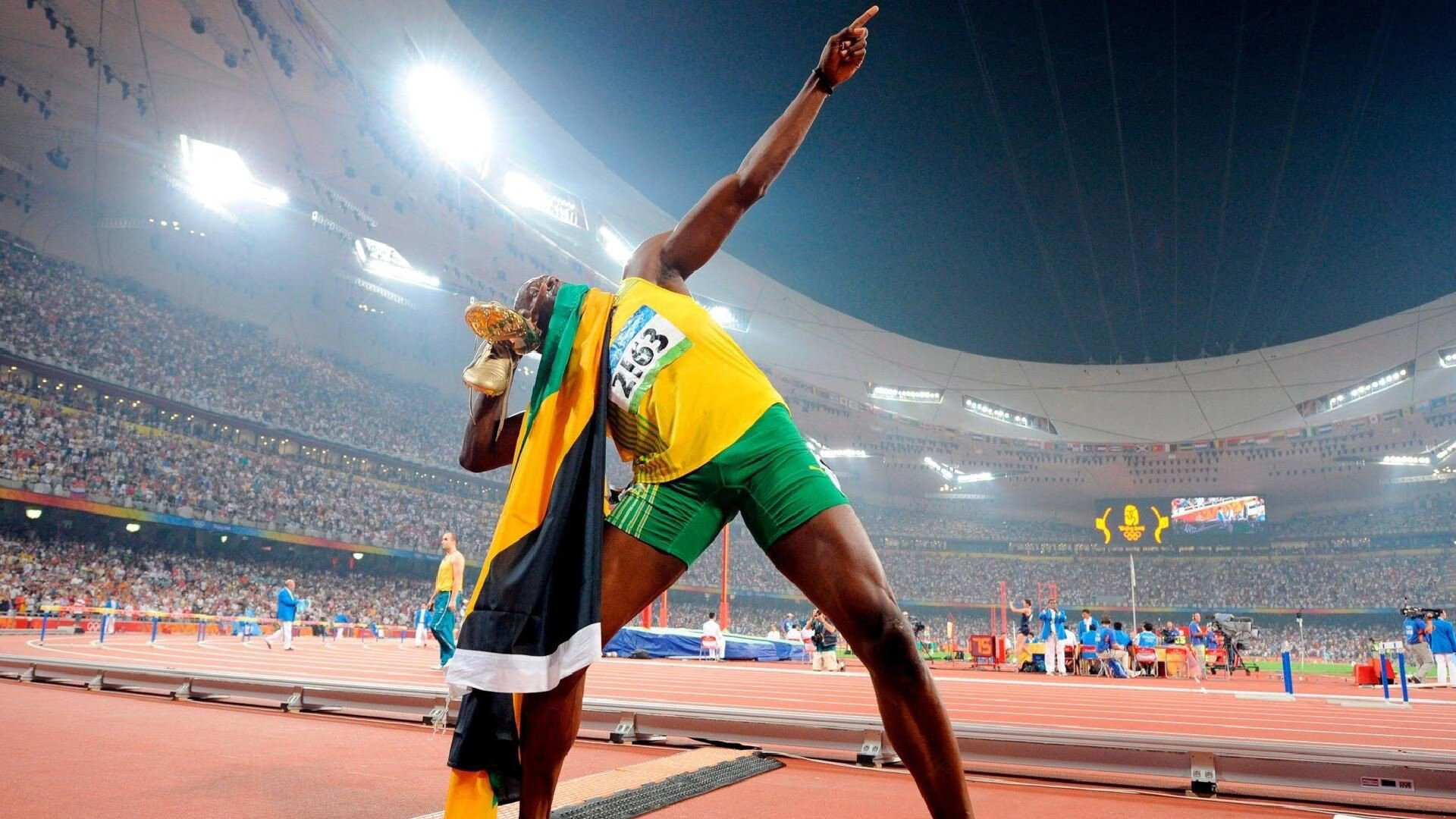 _攀岩+互动大秀:运动与表演的完美融合_,攀岩运动有哪五大功能