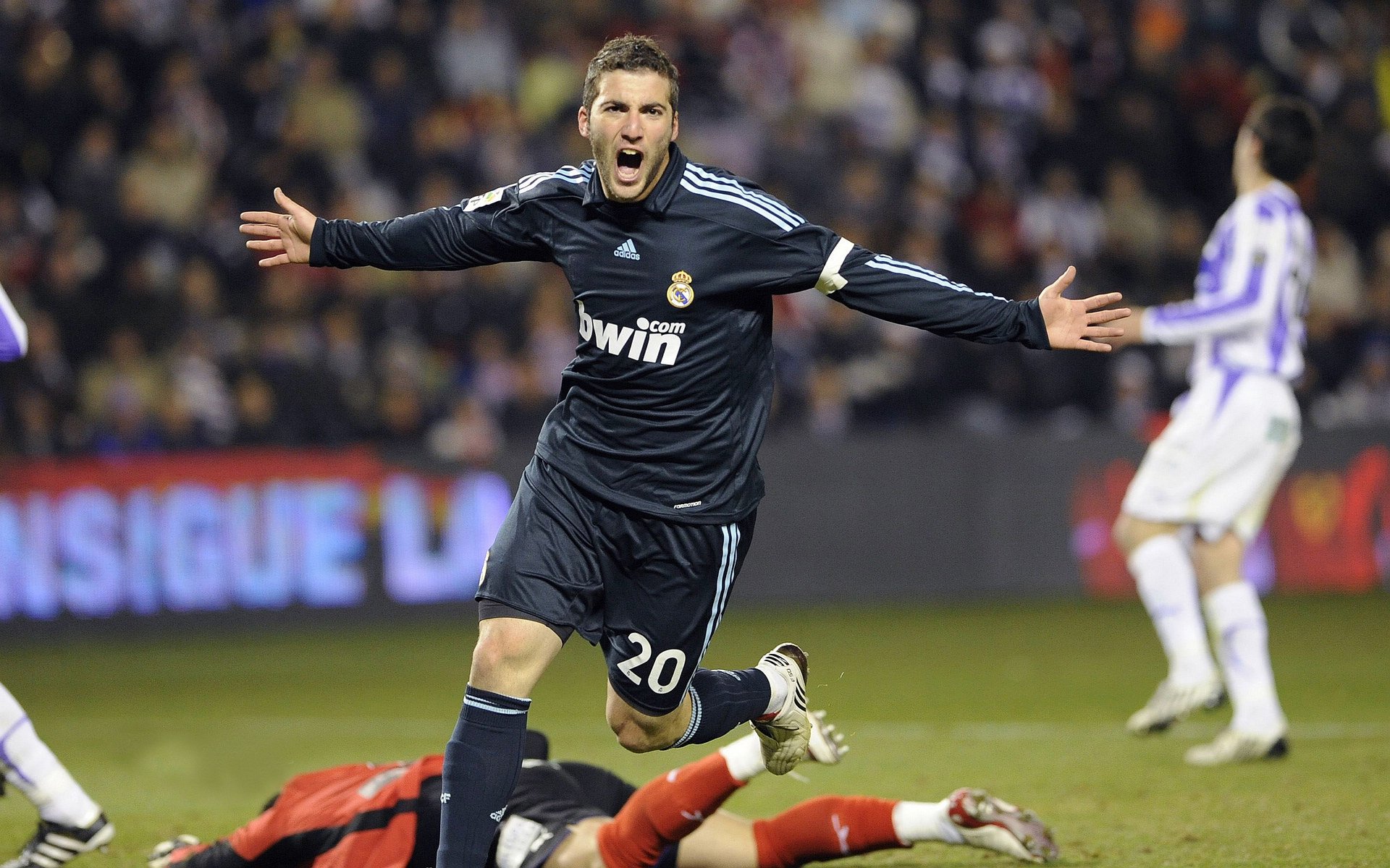 中超球队能否在亚冠重塑辉煌，中超与亚冠实行新规